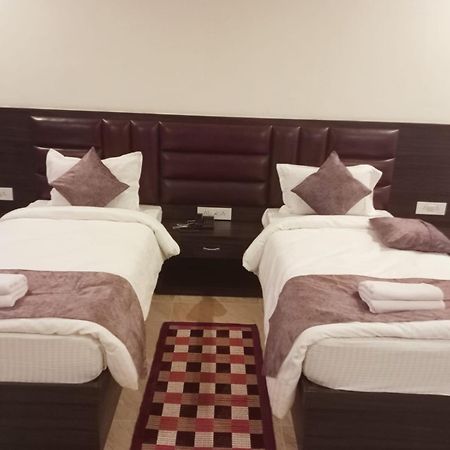 Hotel Leela Galaxy Kushinagar 外观 照片